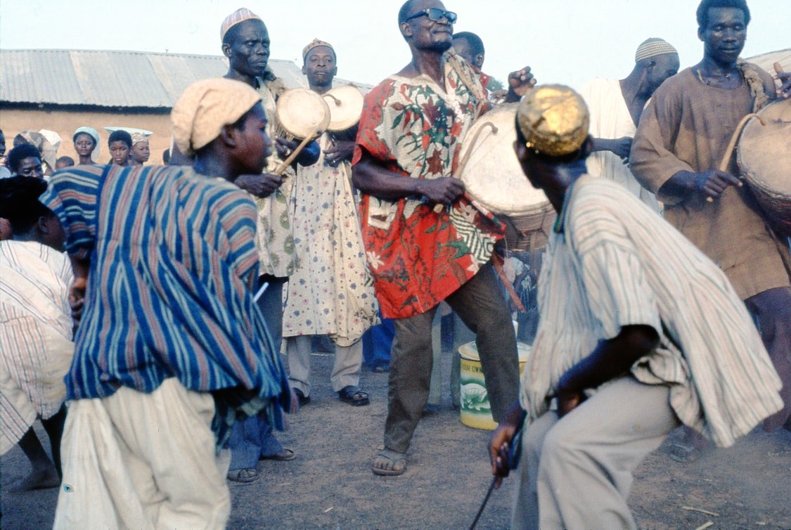 young Takai dancers