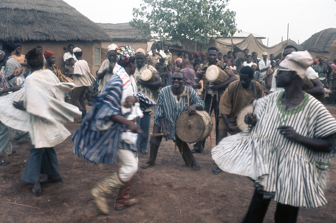 young Takai dancers