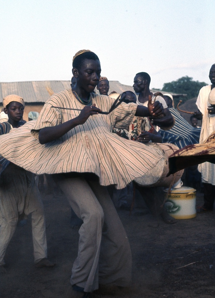 young Takai dancers