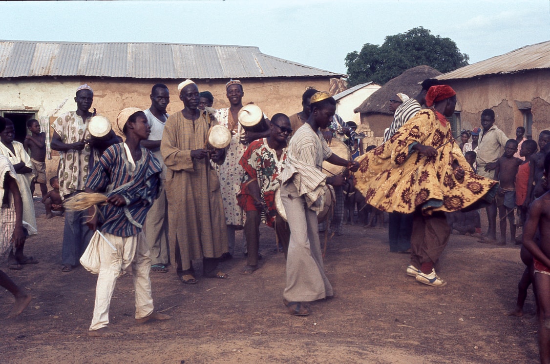 young Takai dancers