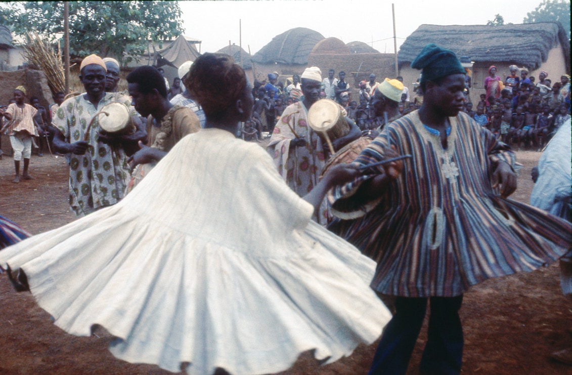 young Takai dancers