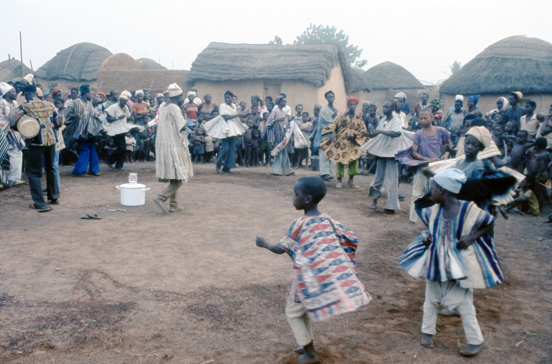 young Takai dancers