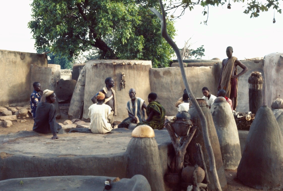 baɣyuya outside the tindana's house